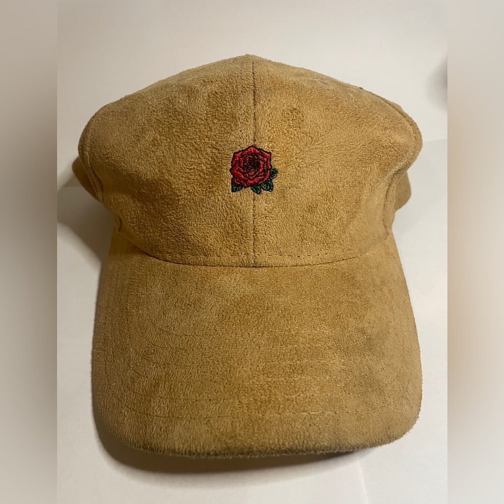 Bascom projects rose hat one size.